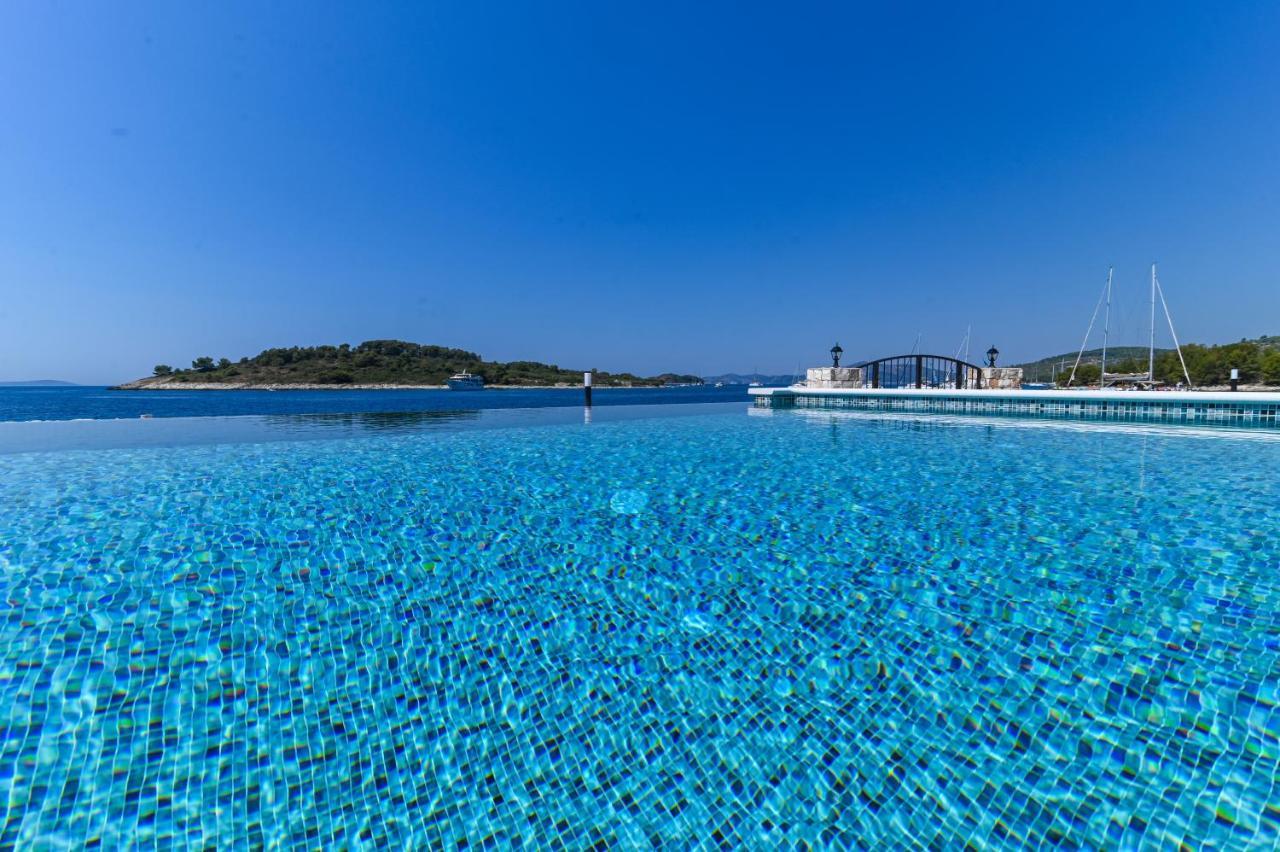 Villa Rudini With Heated Pool Okrug Gornji Exteriér fotografie