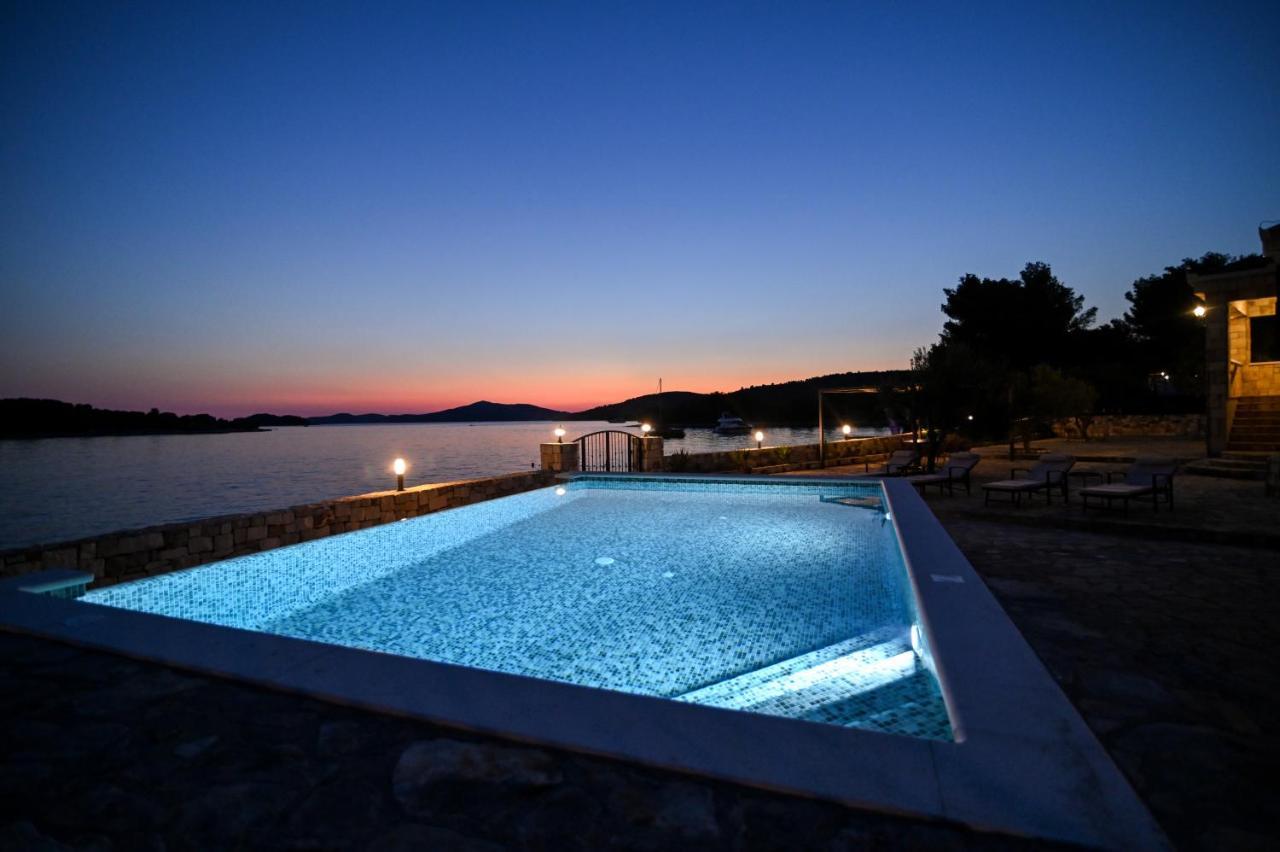 Villa Rudini With Heated Pool Okrug Gornji Exteriér fotografie