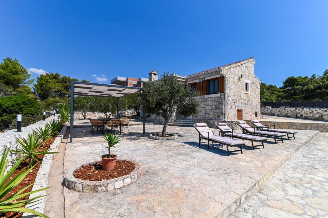 Villa Rudini With Heated Pool Okrug Gornji Exteriér fotografie