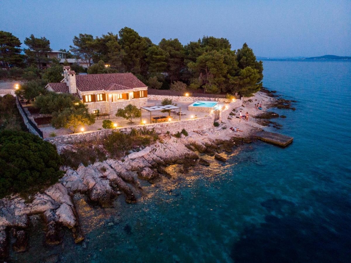Villa Rudini With Heated Pool Okrug Gornji Exteriér fotografie