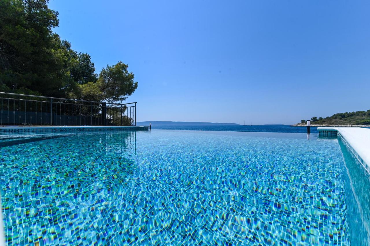 Villa Rudini With Heated Pool Okrug Gornji Exteriér fotografie