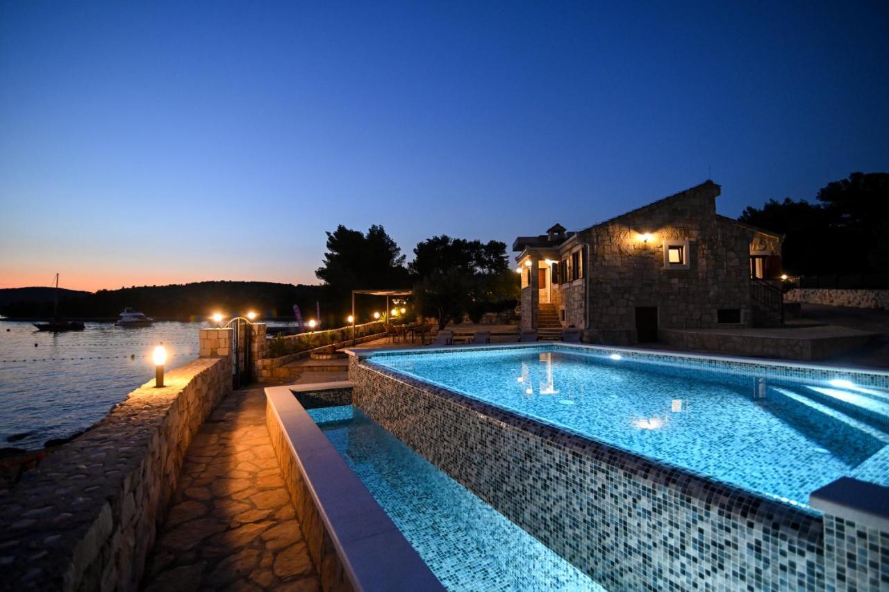 Villa Rudini With Heated Pool Okrug Gornji Exteriér fotografie