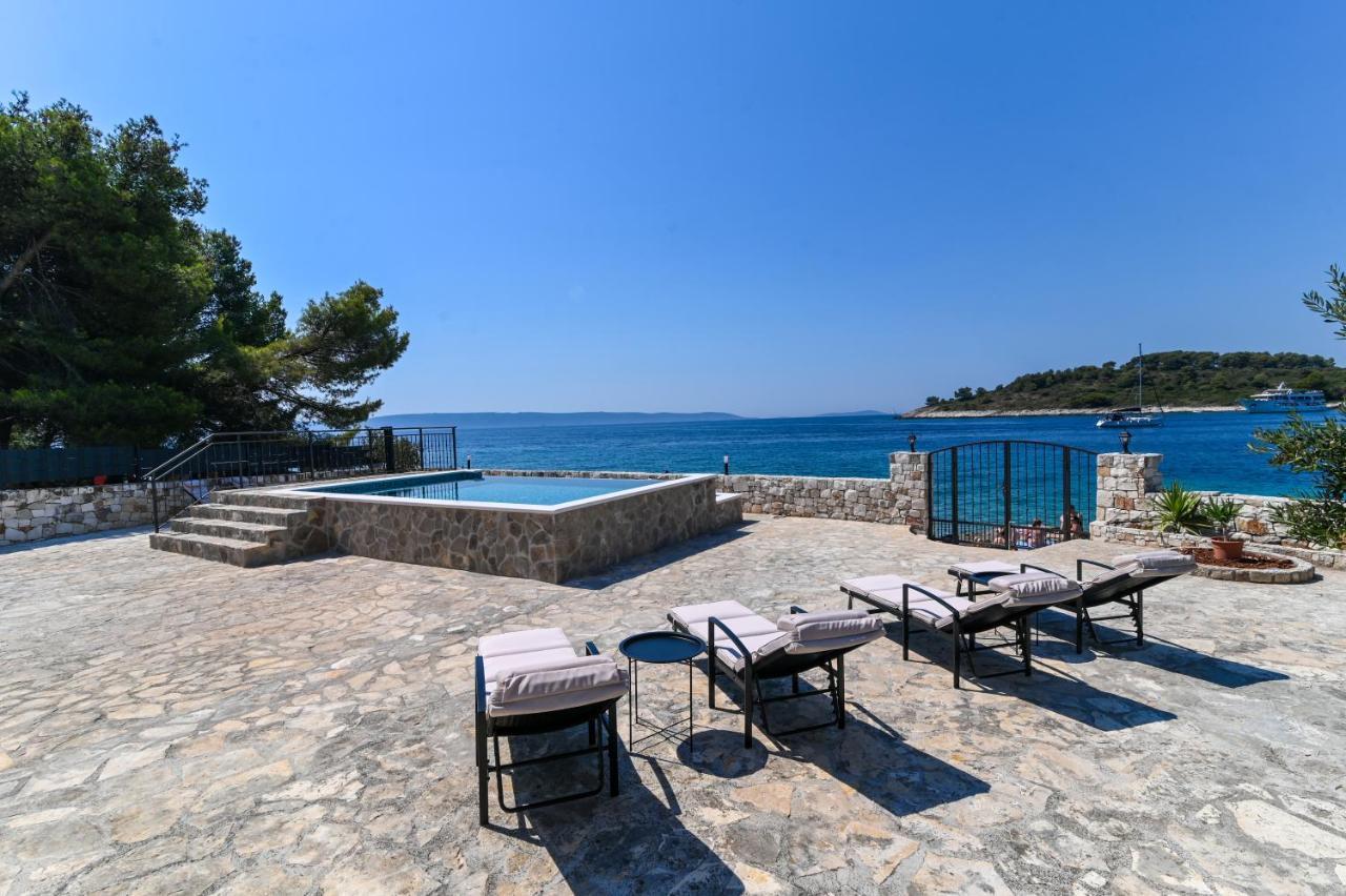 Villa Rudini With Heated Pool Okrug Gornji Exteriér fotografie